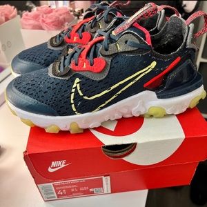 Boys Nike React Vison